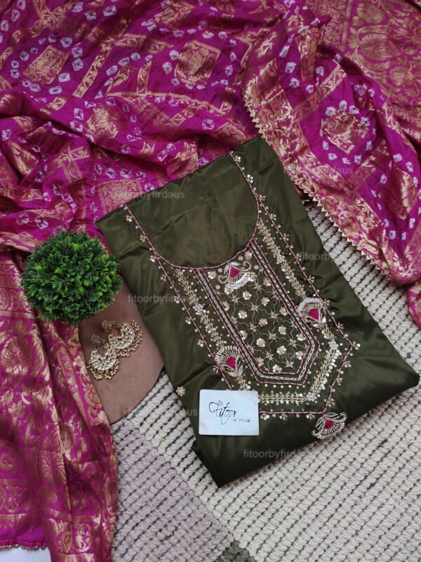 Crepe suit set with Zardozi handwork - Image 4