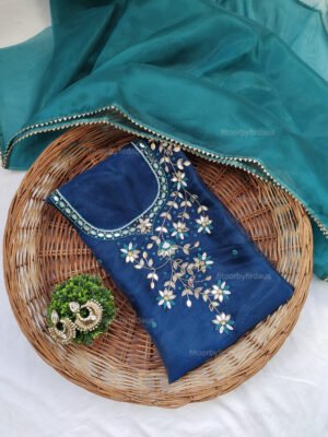 Organza suit set with mirror work