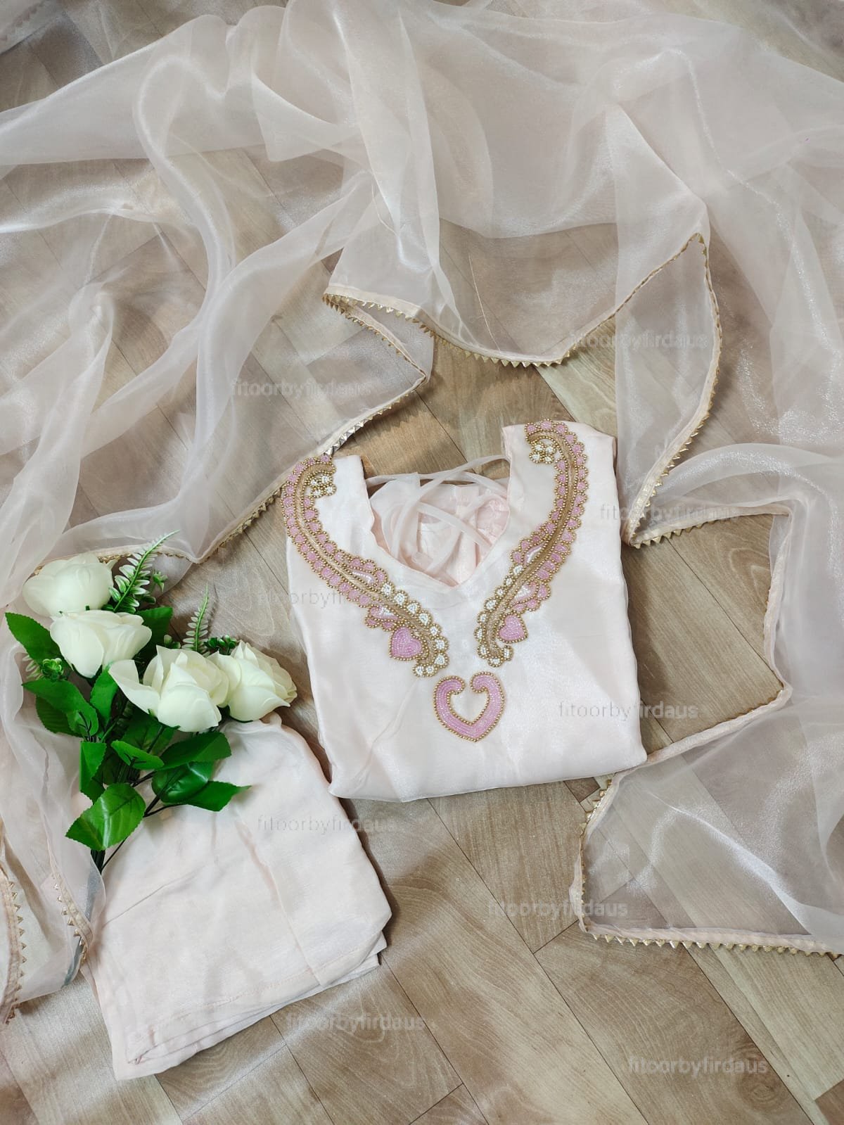 Stitched Organza suit set with handwork - Image 3