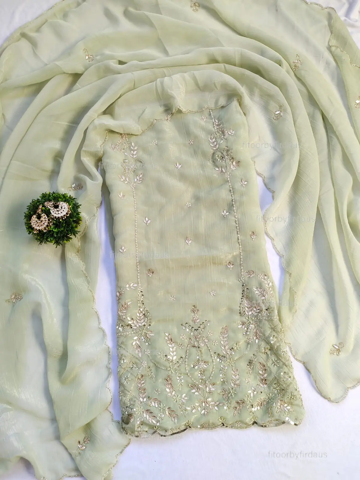 Crushed tissue suit set with Zardozi, gota patti handwork and work dupatta - Image 8